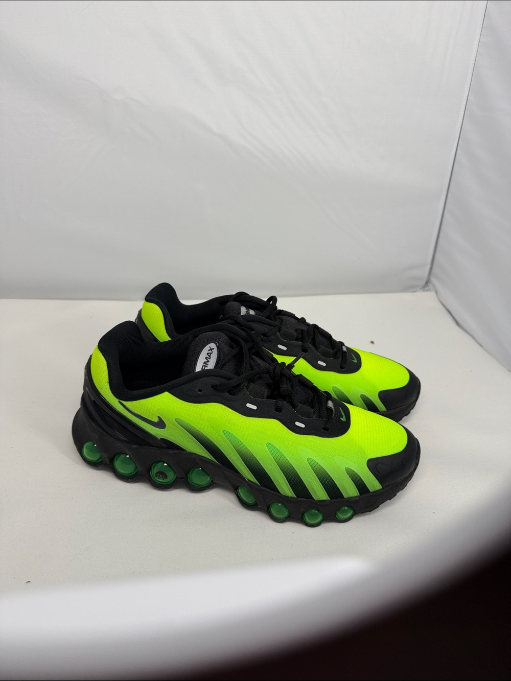 Nike air max DN8 Men’s Running Sneakers men’s 9 women’s 10.5